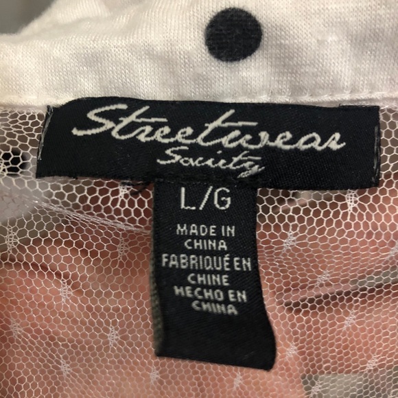 Vintage Womens White/Black Polka Dot Sleeveless Shirt. Size Large. - Picture 4 of 4